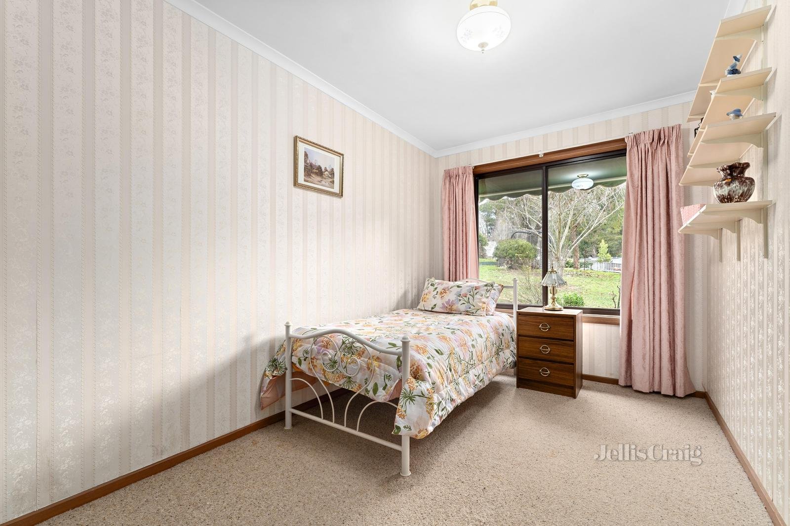 12 Beves Lane, Woodend image 10