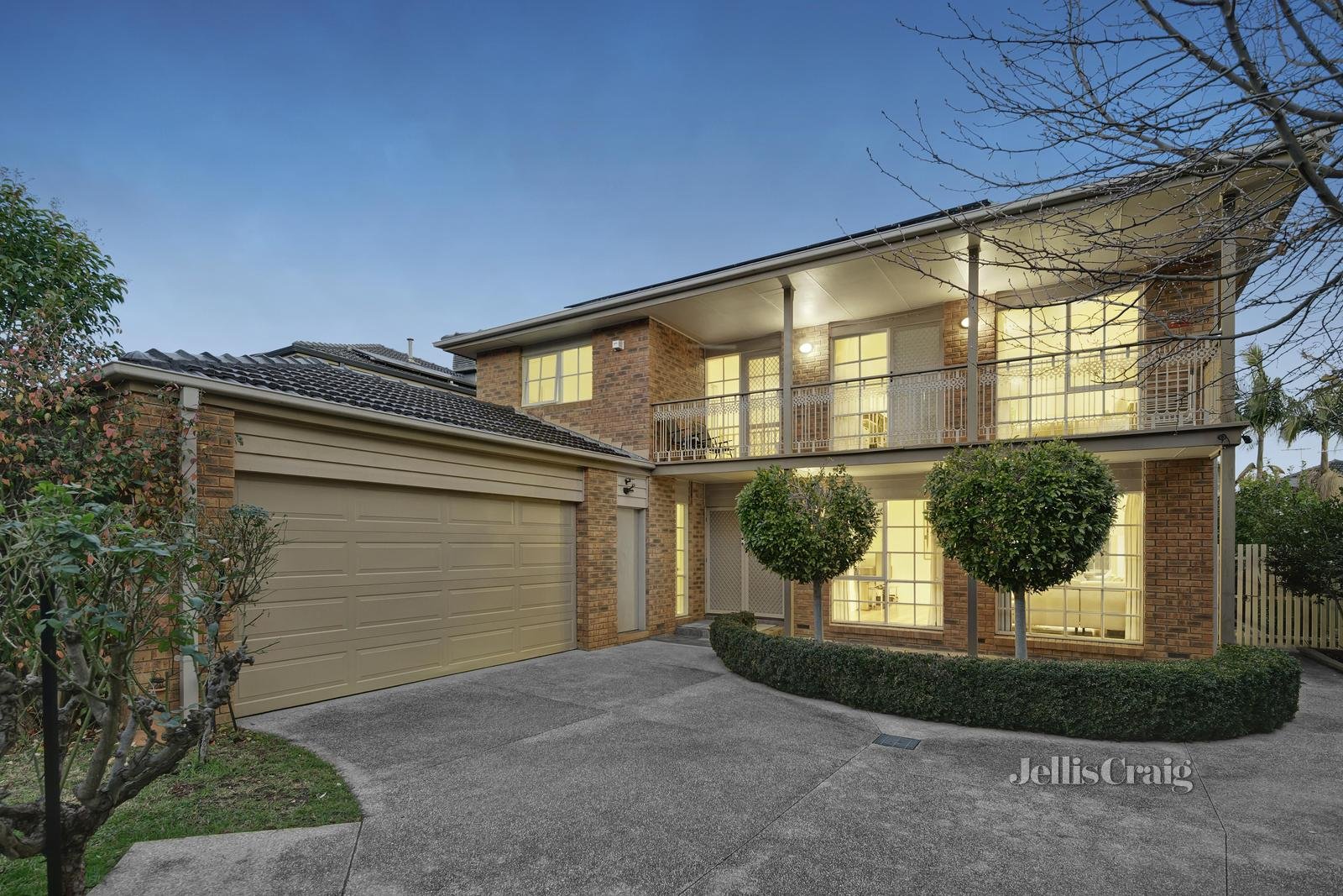 12 Bizley Street, Mount Waverley image 1