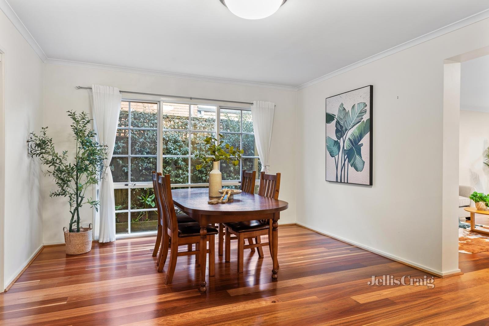 12 Bizley Street, Mount Waverley image 5