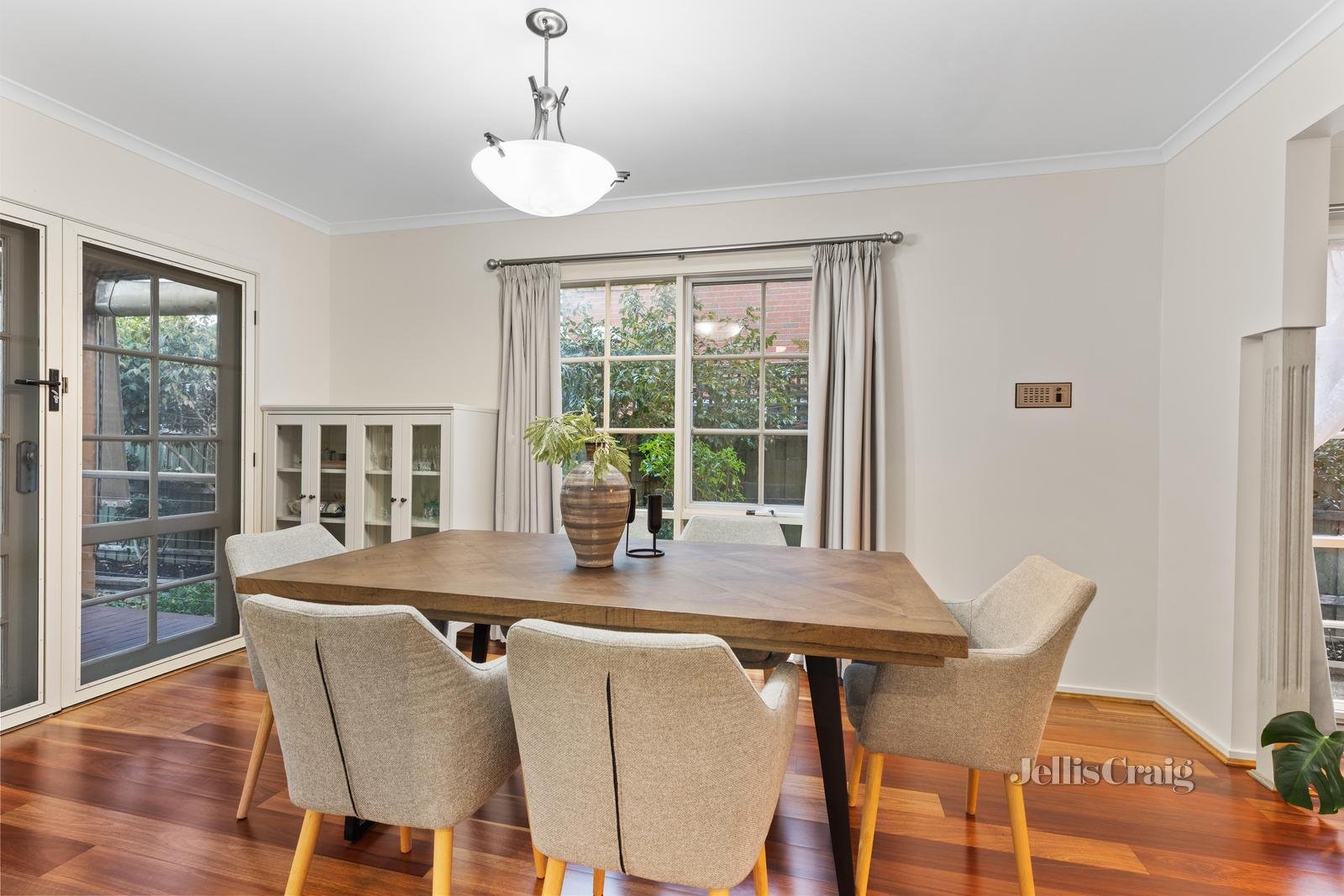 12 Bizley Street, Mount Waverley image 7