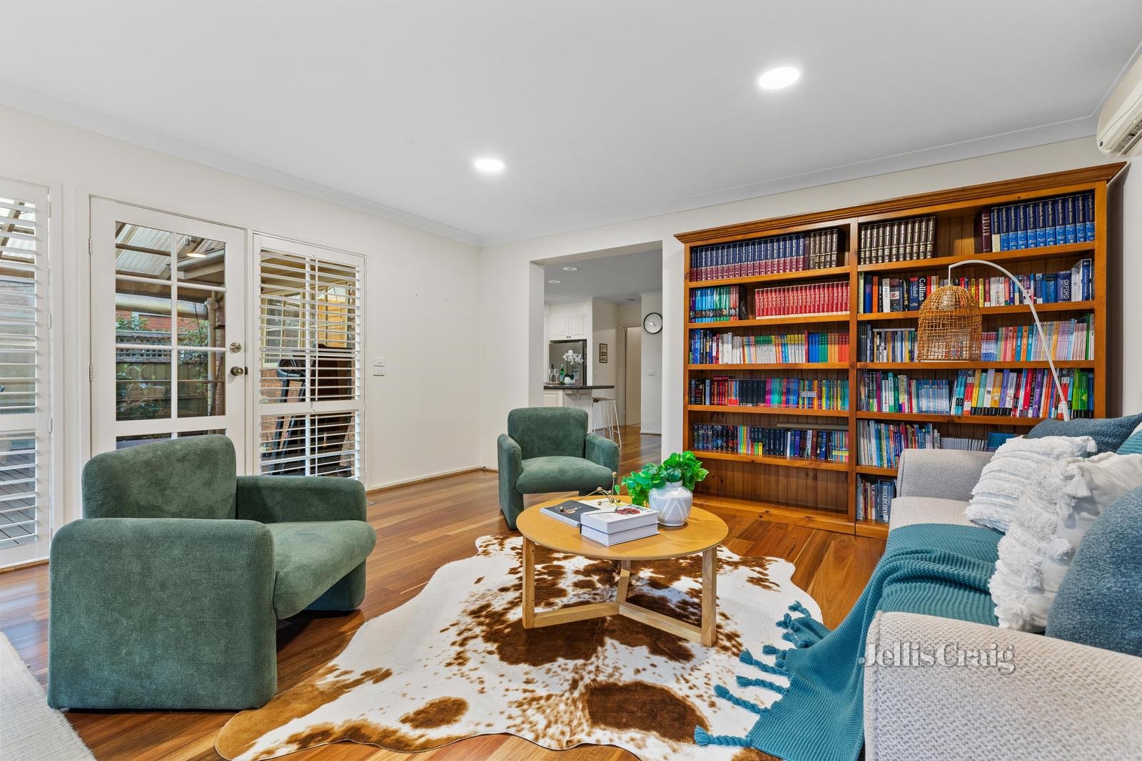 12 Bizley Street, Mount Waverley image 8