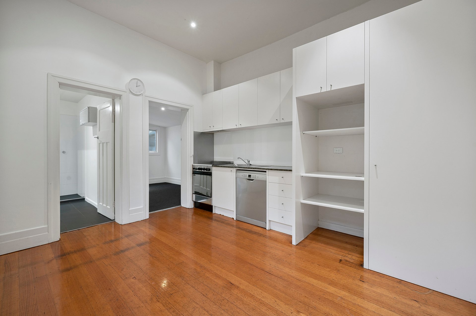 1/2 Bluff Avenue, Elwood image 4