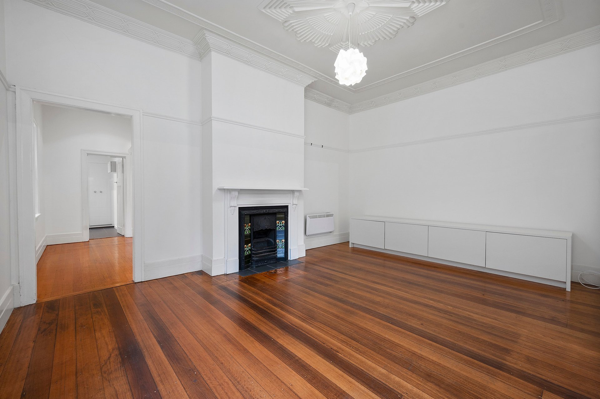 1/2 Bluff Avenue, Elwood image 5