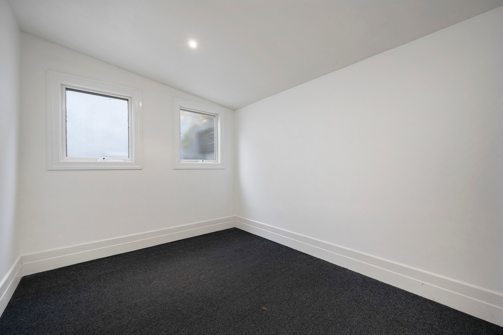 1/2 Bluff Avenue, Elwood image 7