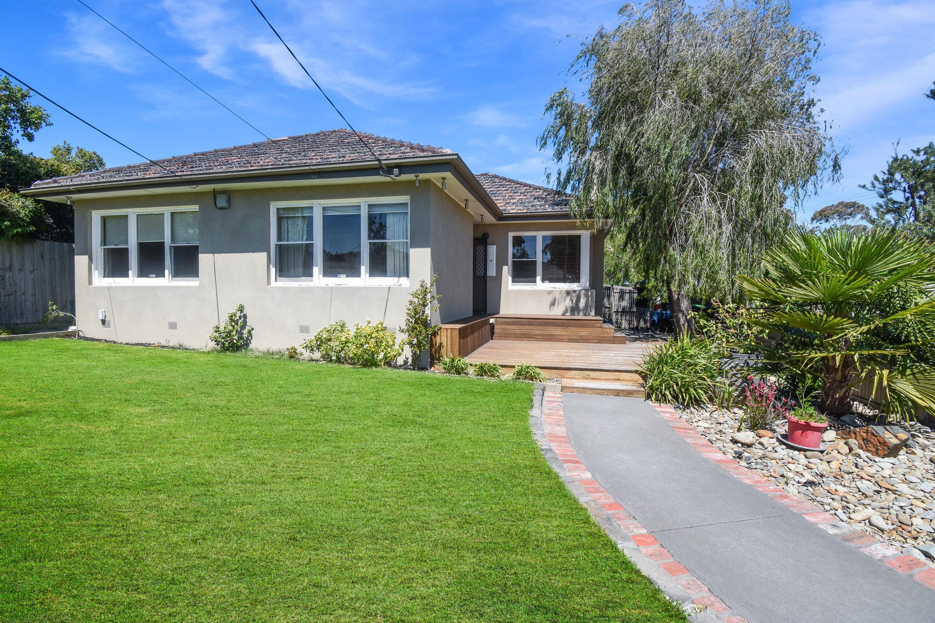 12 Bond Avenue, Blackburn&nbsp;South image 1