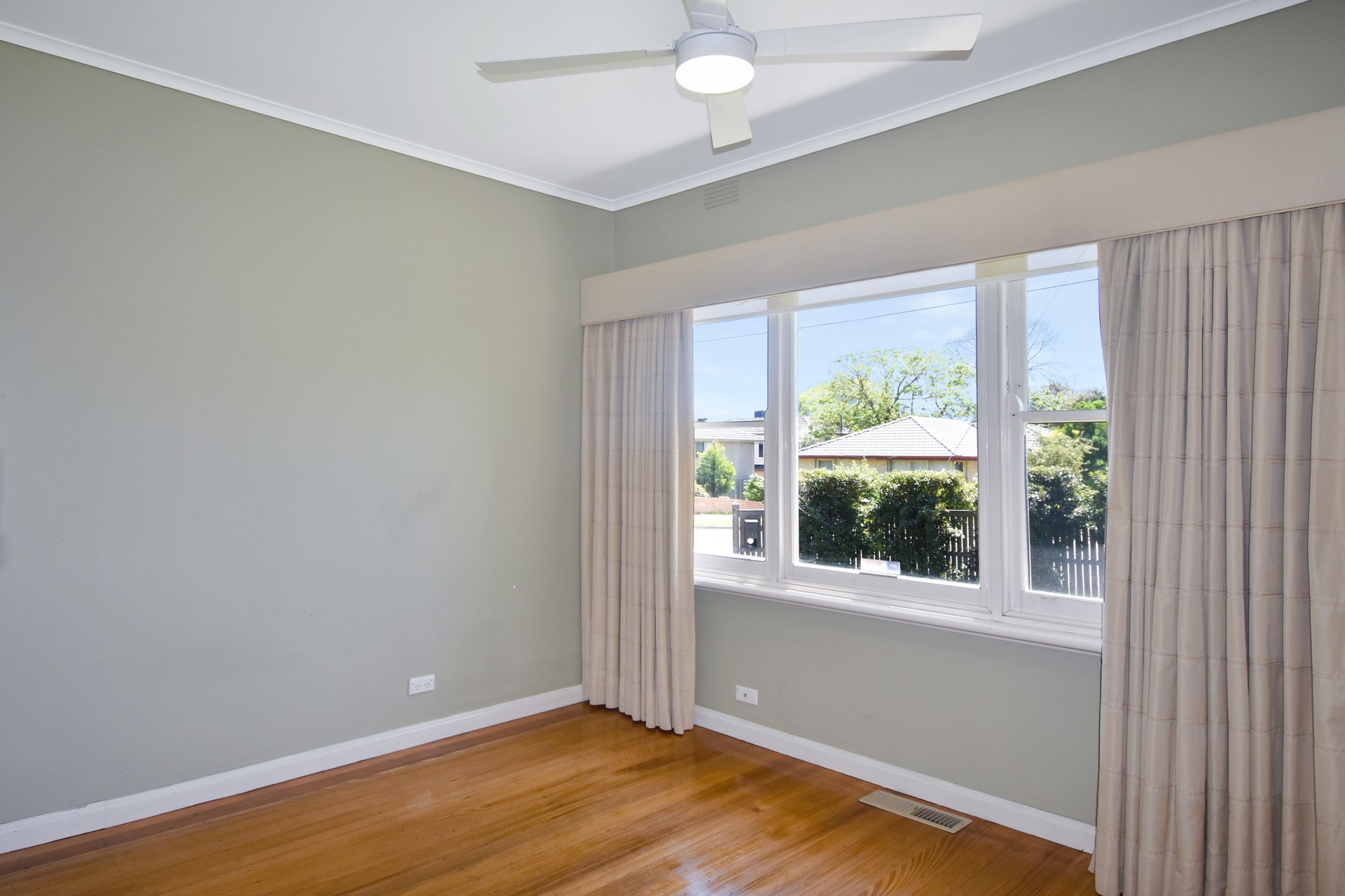 12 Bond Avenue, Blackburn&nbsp;South image 3