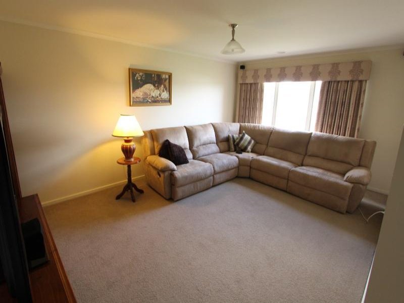 12 Brahman Drive, Delacombe image 11