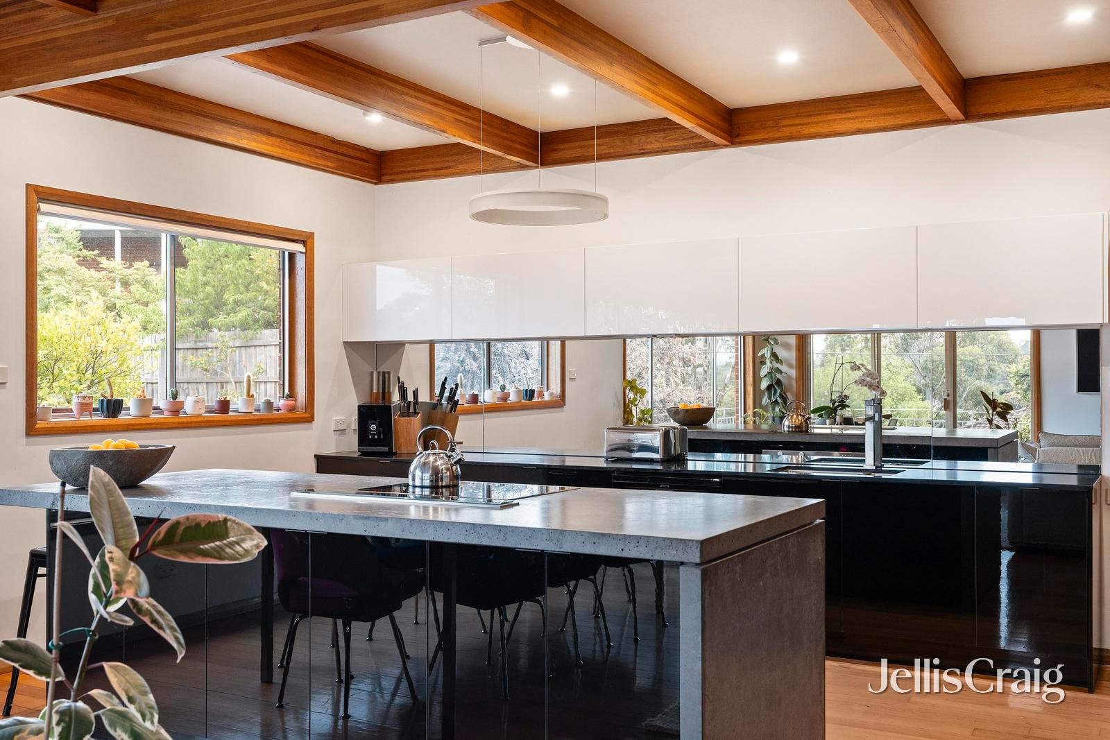 12 Breakaday Pass, Chirnside Park image 4
