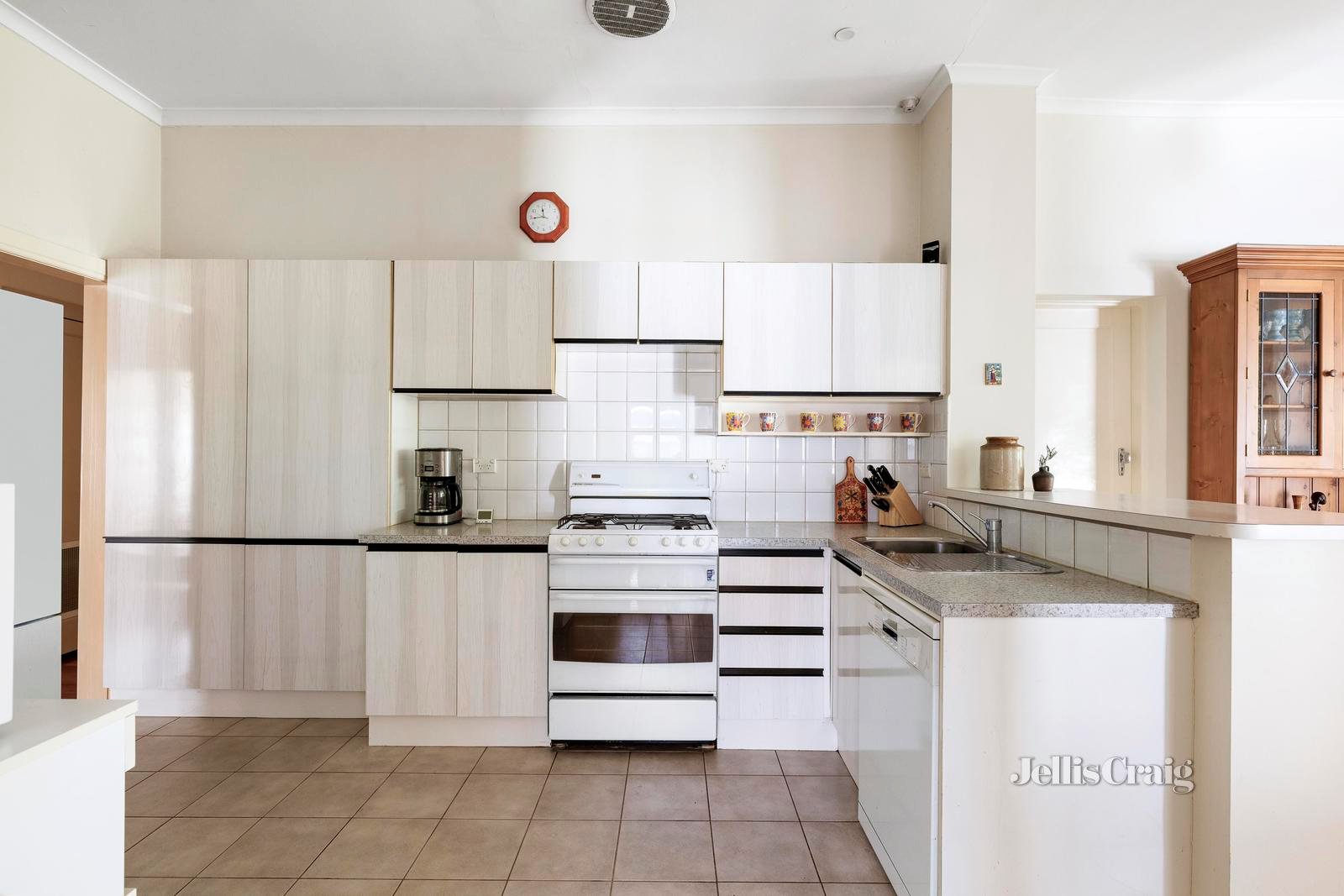 12 Bruce Street, Bentleigh image 4
