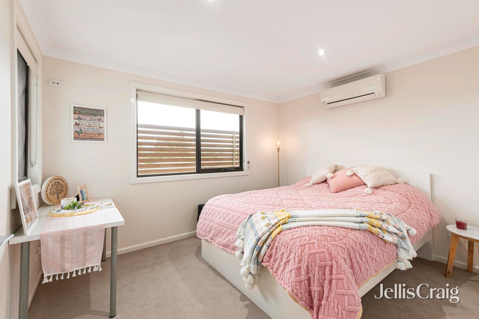 1/2 Burton Court, Bayswater image 7