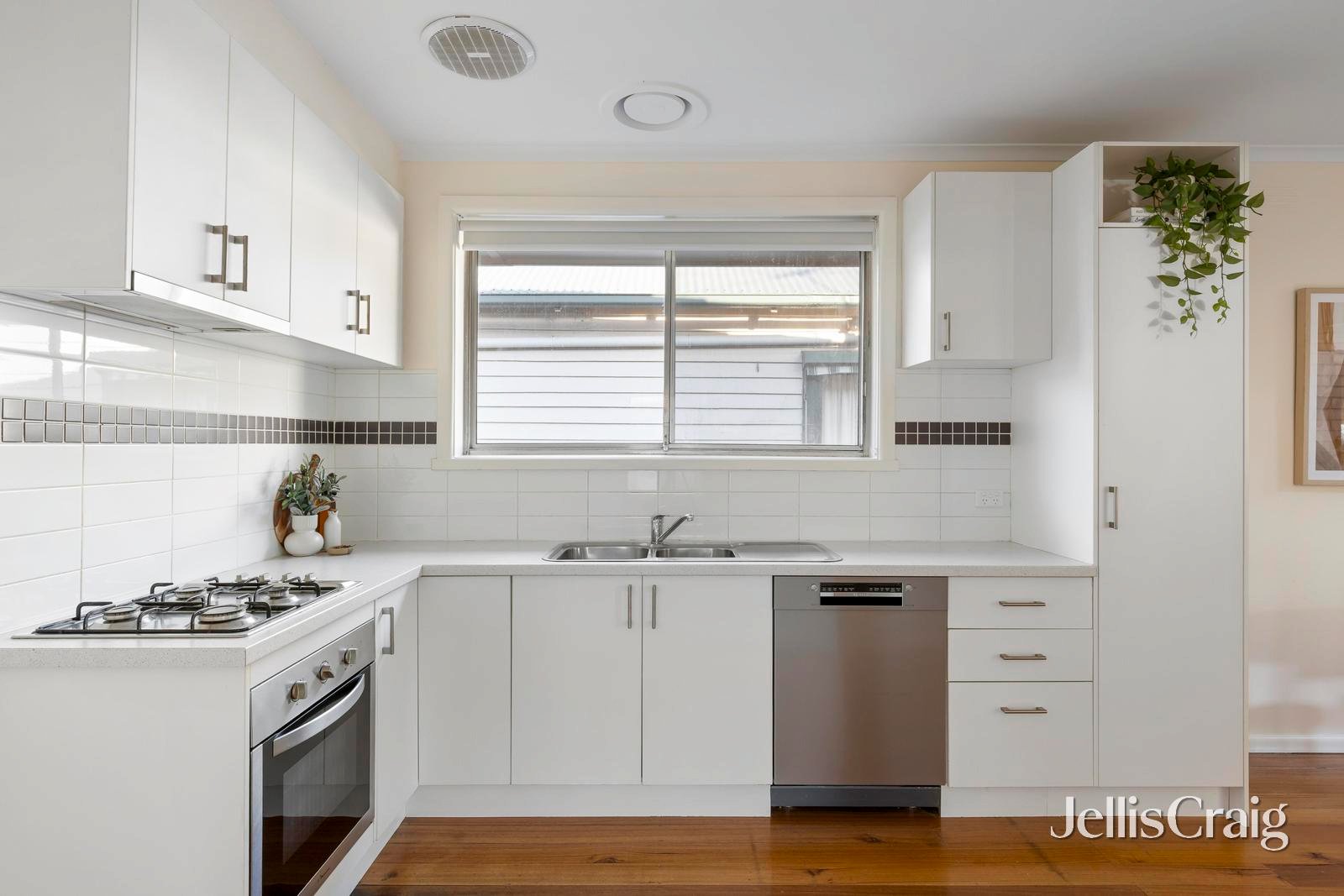 12 Carlisle Street, Preston image 9