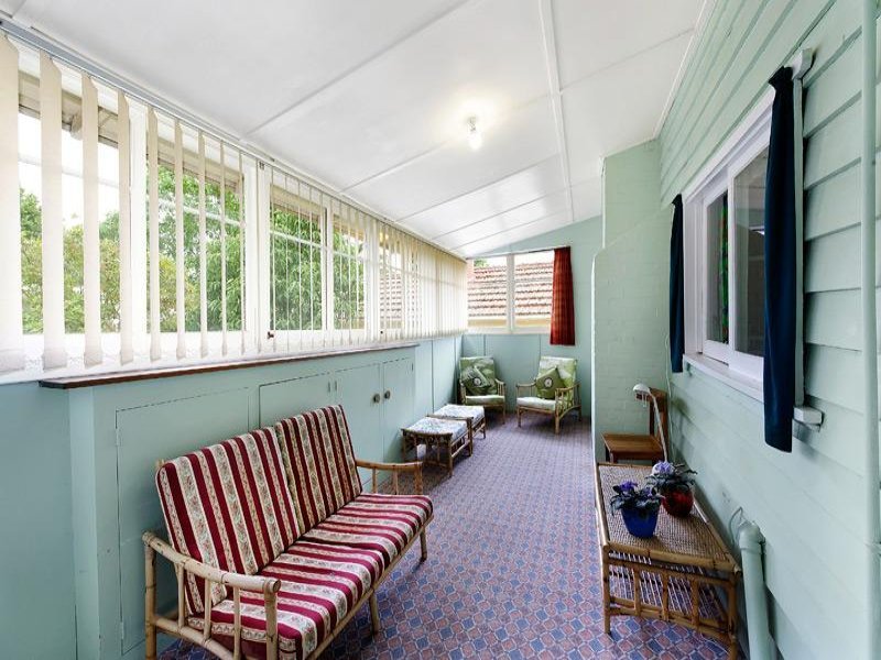 12 Carson Avenue, Mont Albert image 5