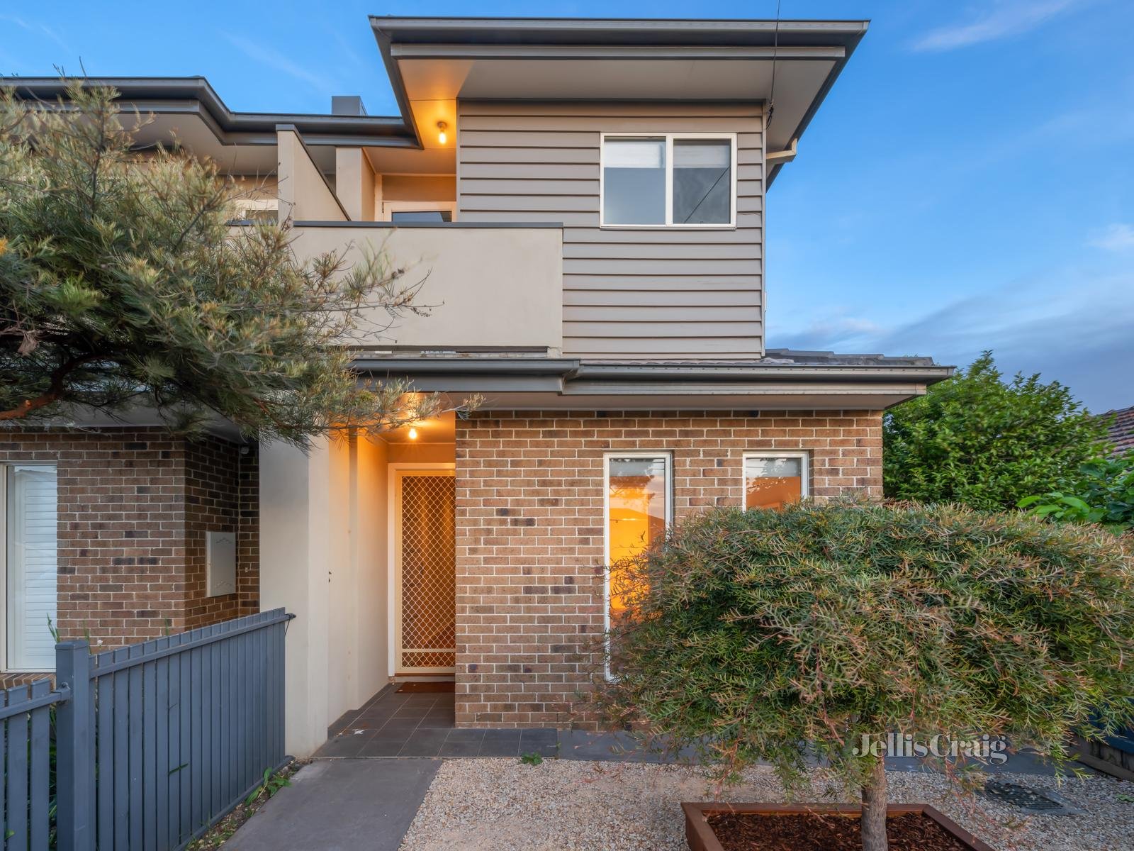 12 Cash Street, Coburg image 1