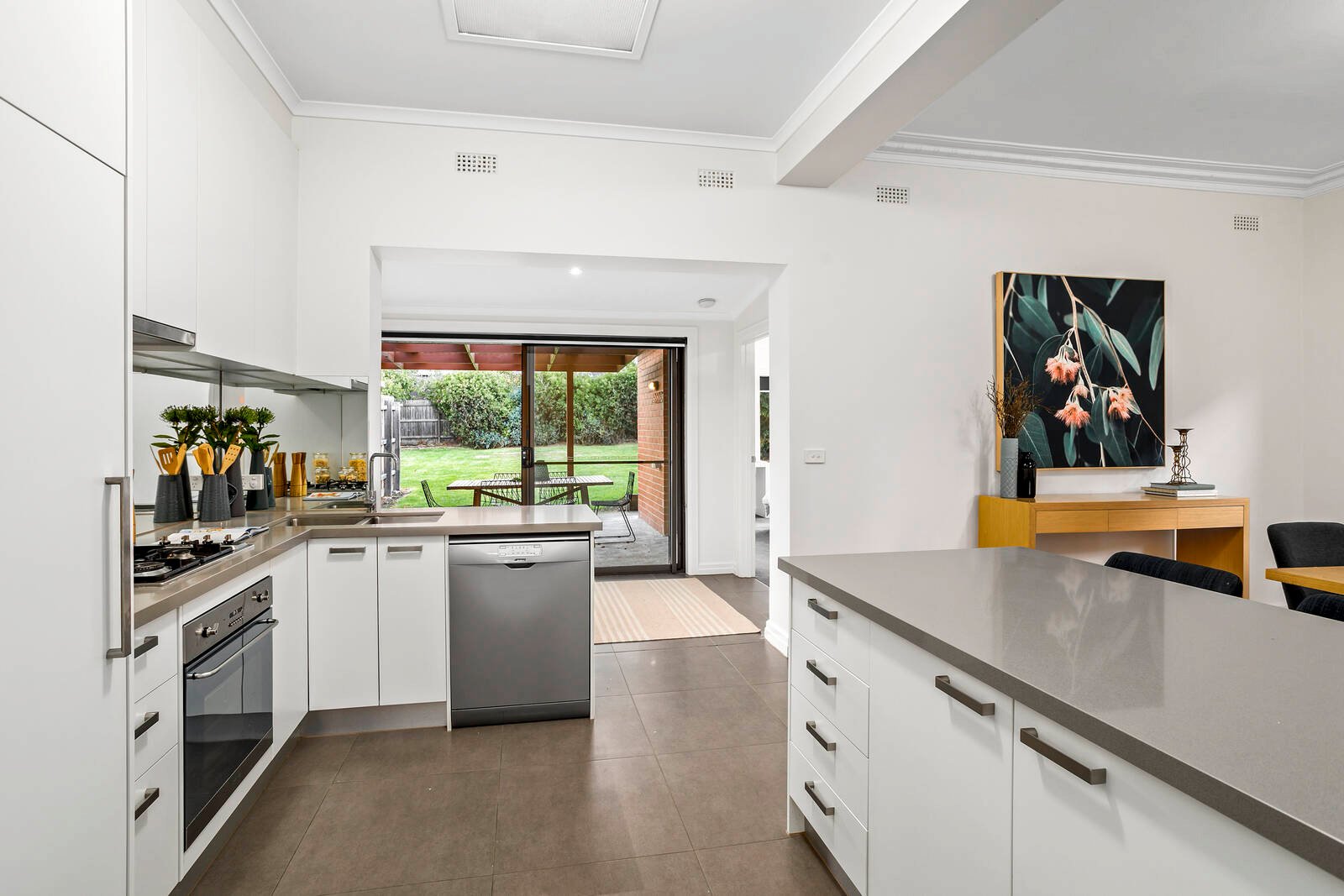 Property Gallery Thumbnail 4
