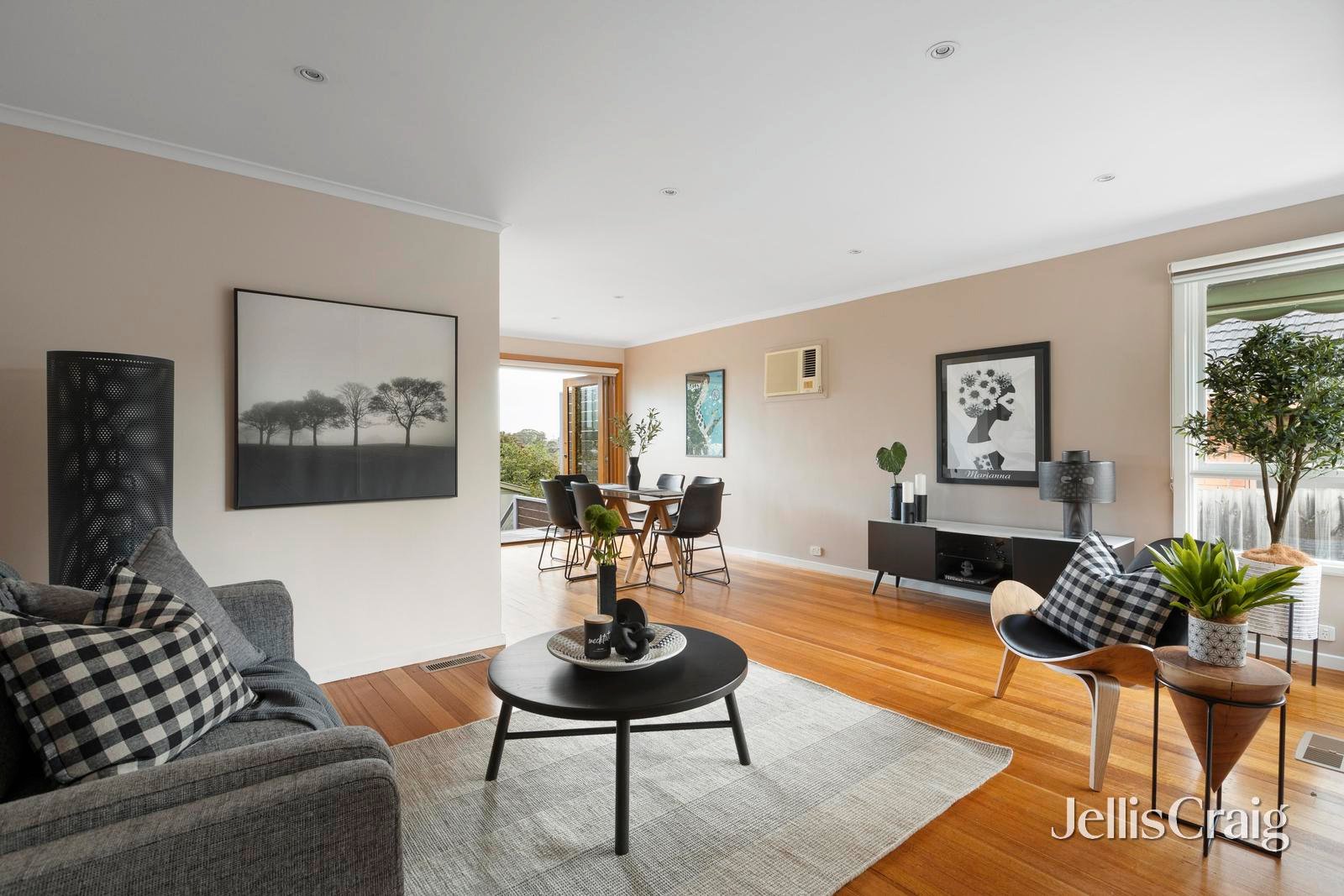 12 Champion Crescent, Bundoora image 4