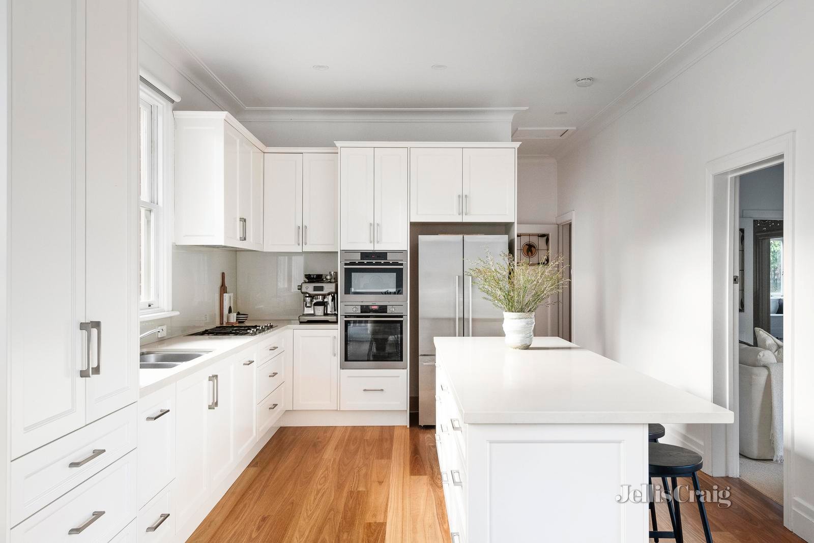 12 Chaucer Crescent, Canterbury image 7