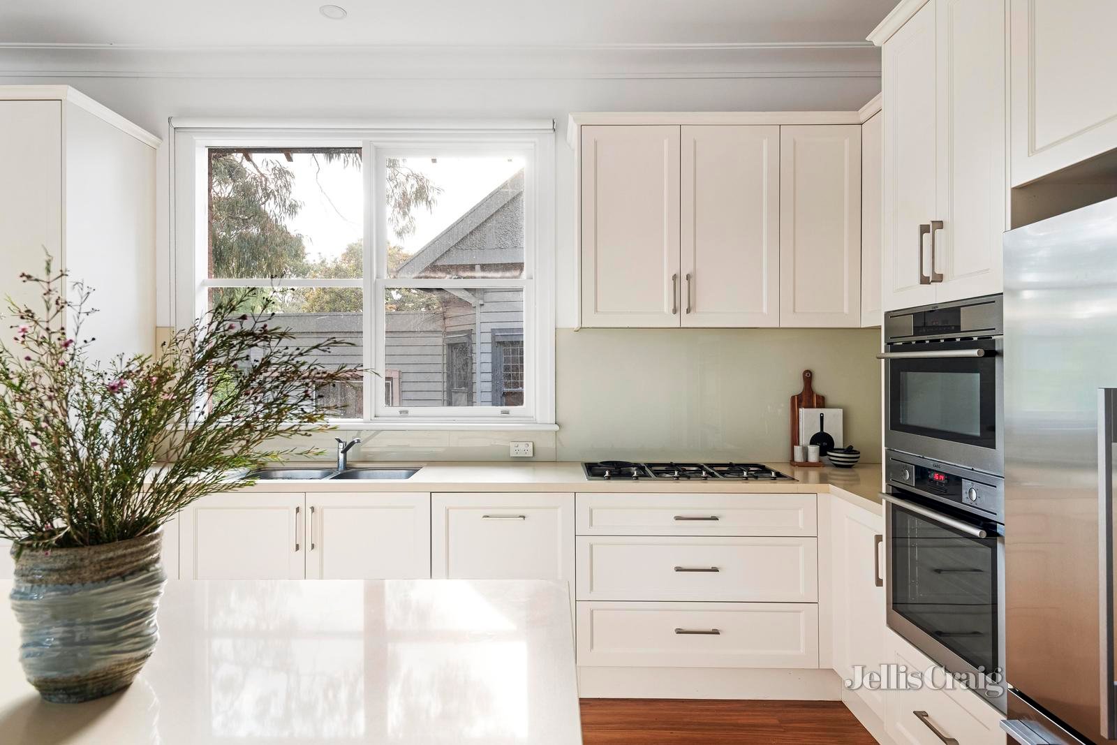 12 Chaucer Crescent, Canterbury image 8