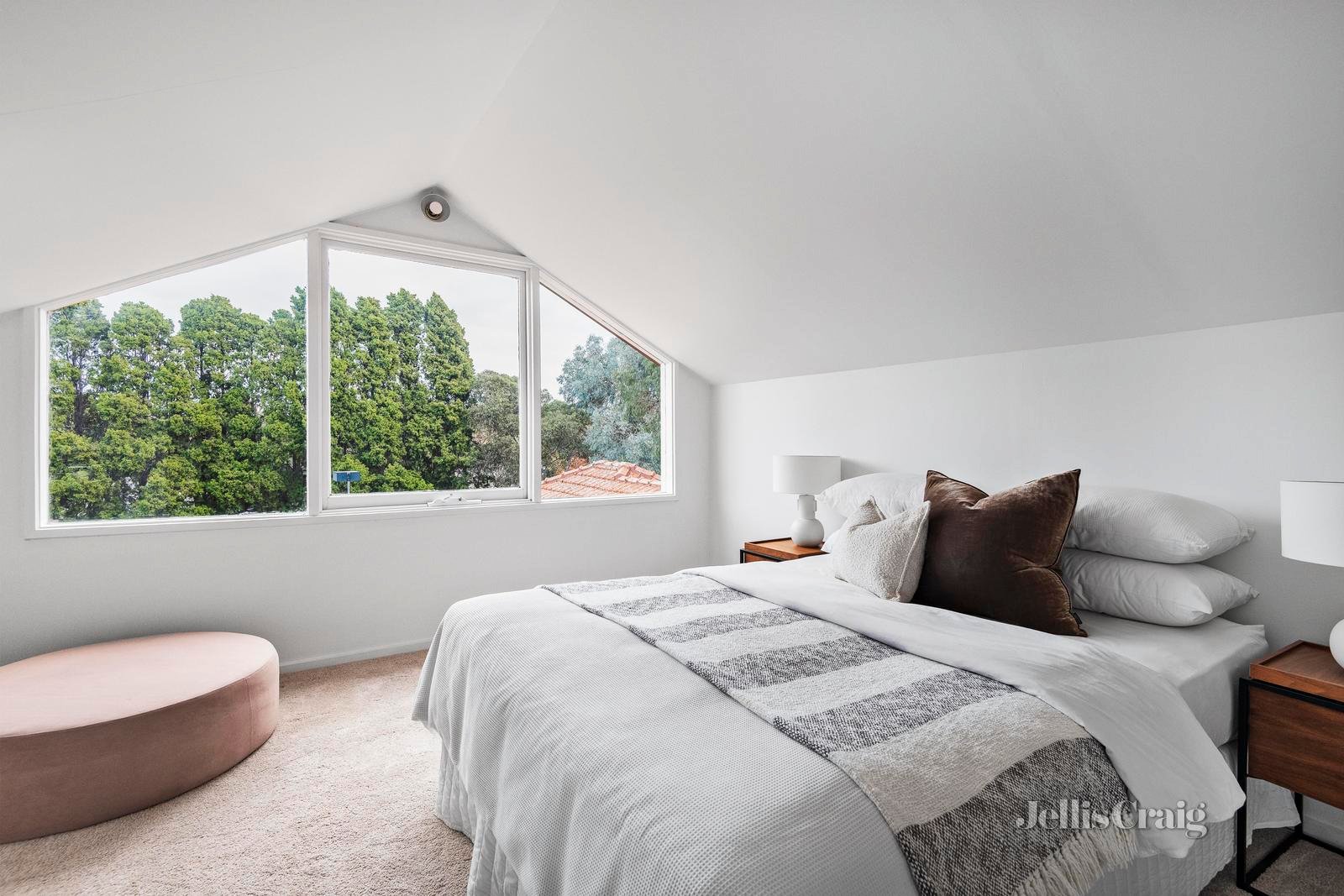 12 Chaucer Crescent, Canterbury image 15
