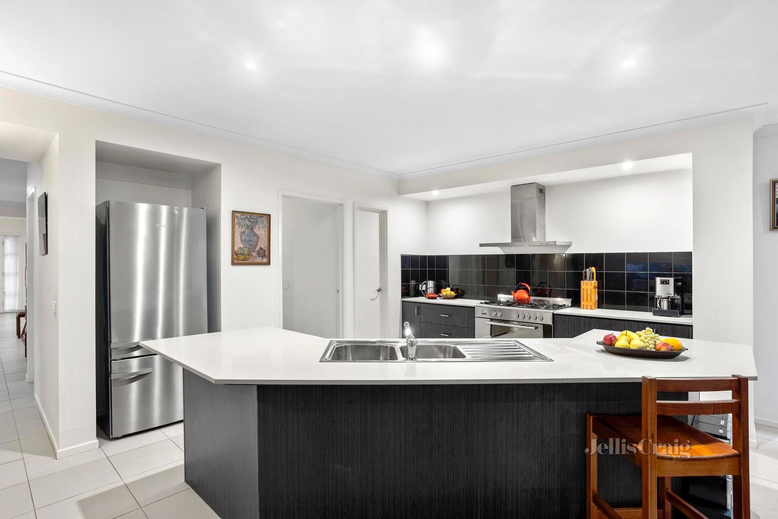12 Coach House Boulevard, Woodend image 11