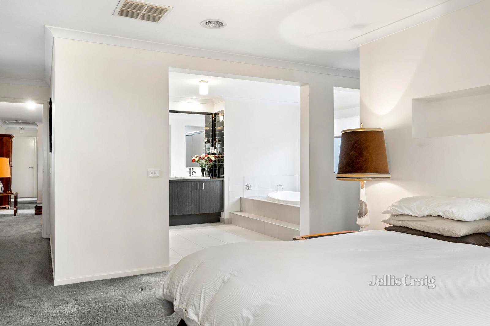 12 Coach House Boulevard, Woodend image 14
