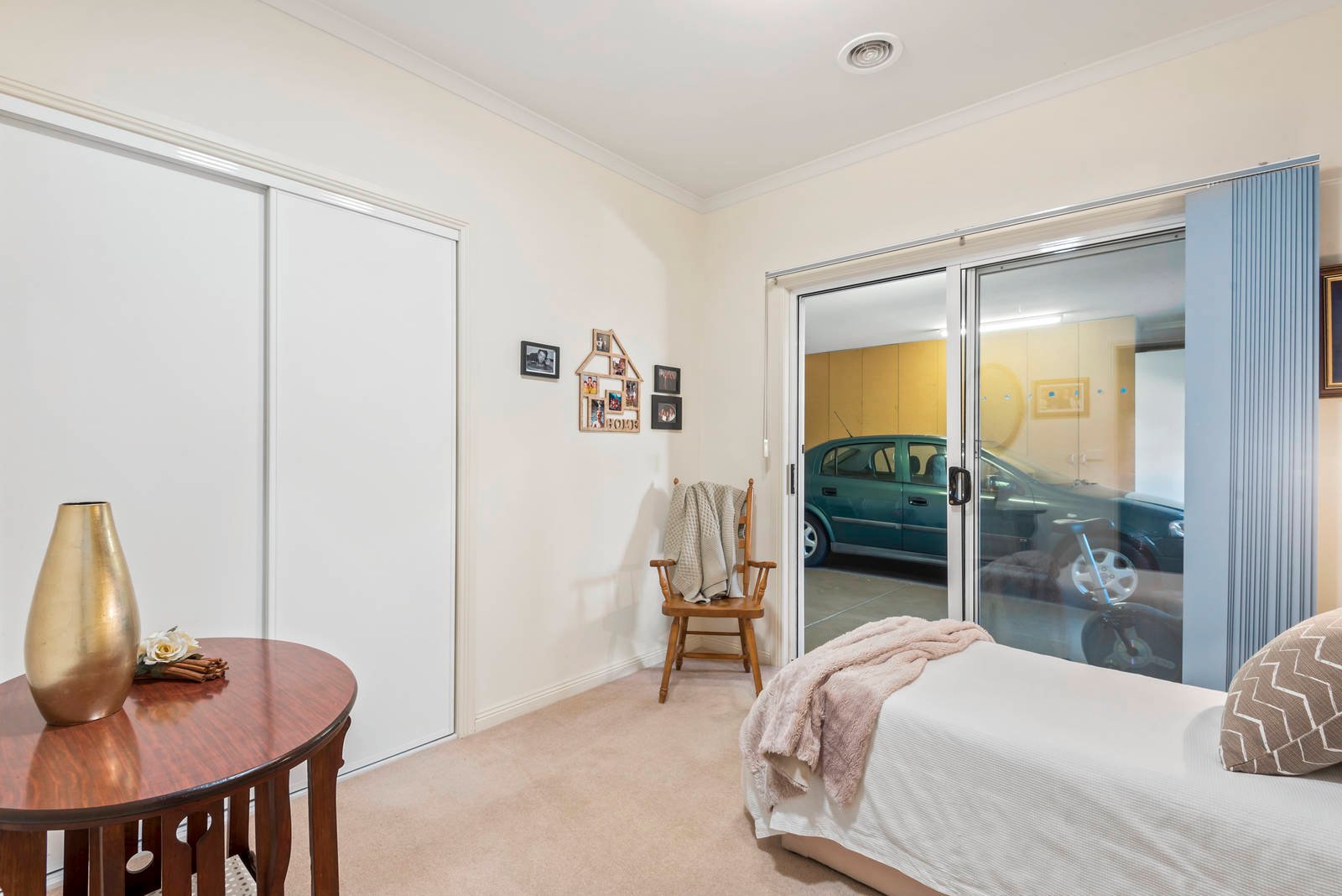 Property Gallery Thumbnail 8