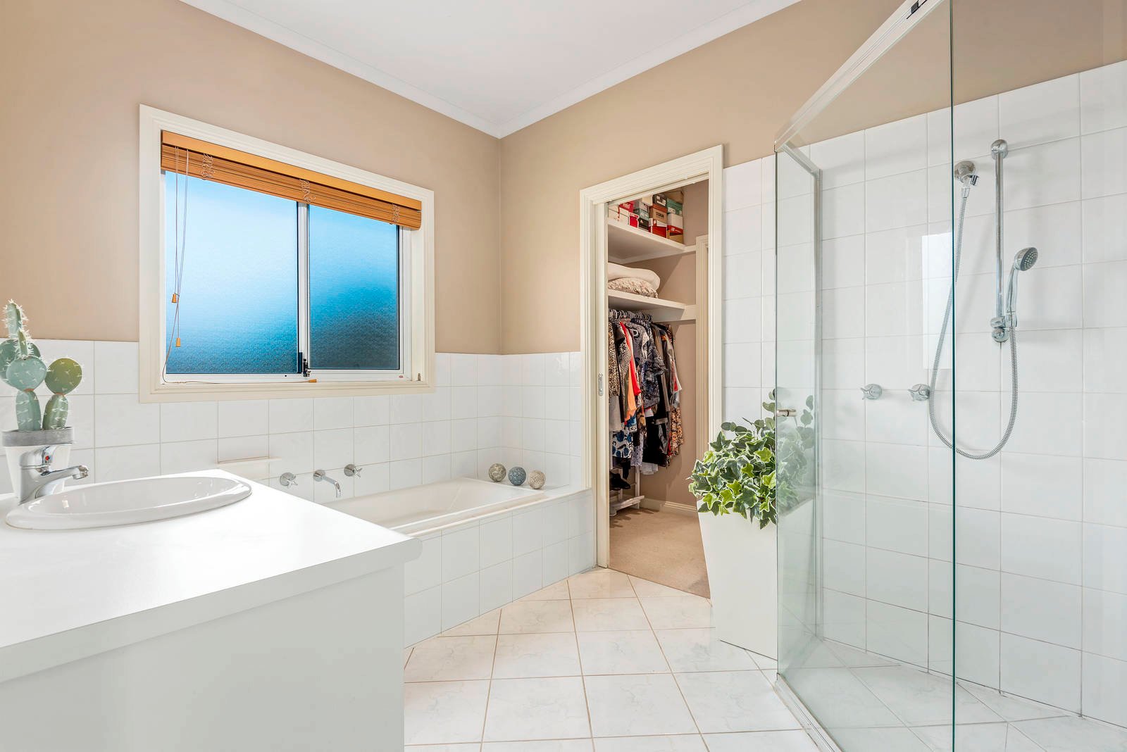 Property Gallery Thumbnail 10
