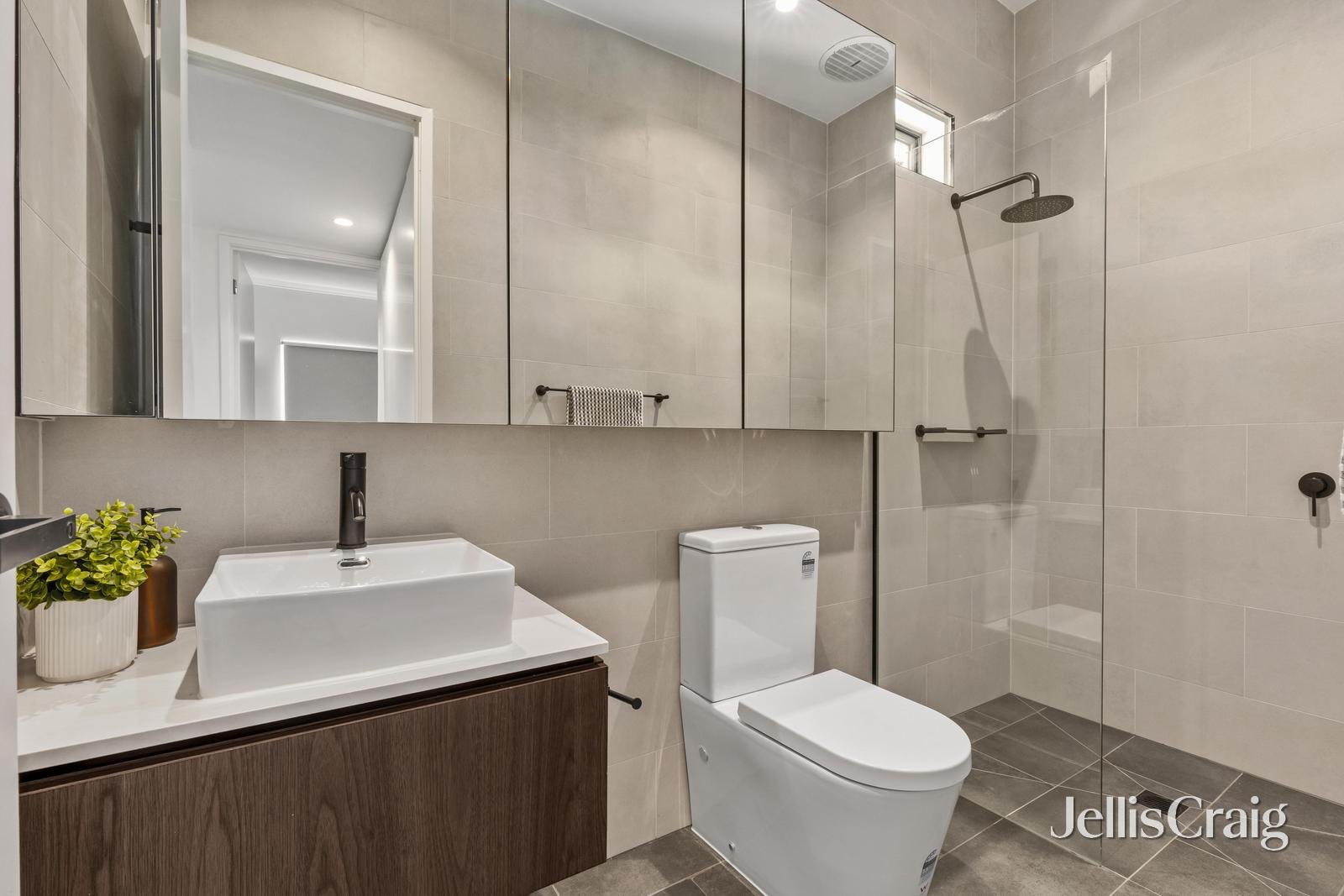 12 Conte Close, Coburg image 7