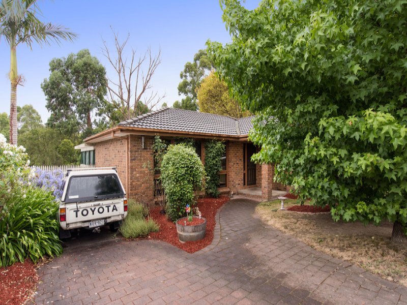 12 Coolaroo Court, Mooroolbark image 1