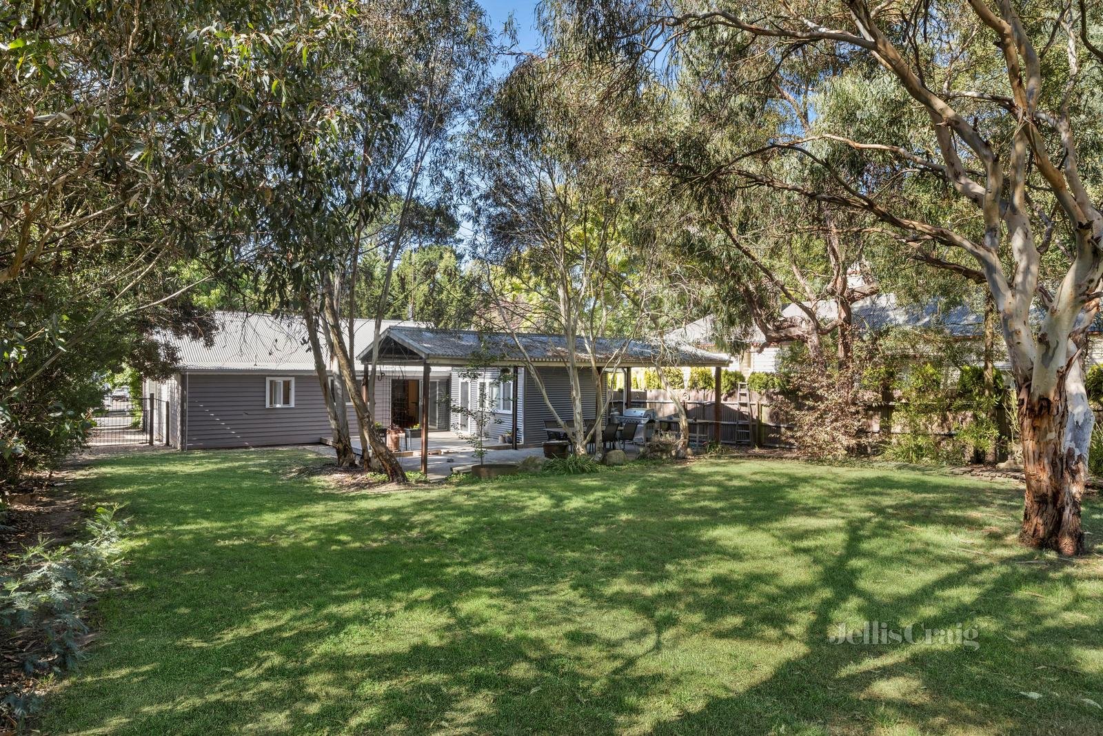 12 Corinella Road, Woodend image 12