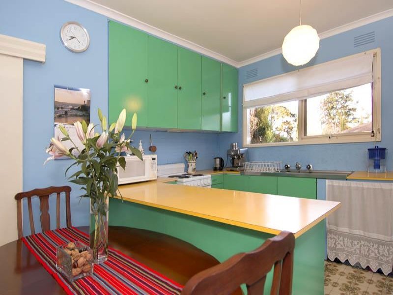 12 Corio Street, Belmont image 3