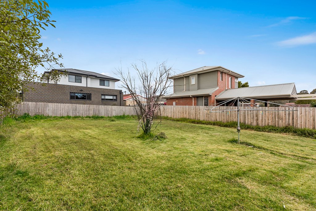 12 Cyril Street, Box Hill South image 5