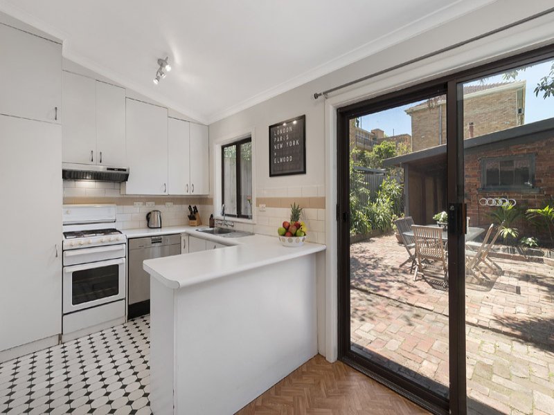 12 Cyril Street, Elwood image 4