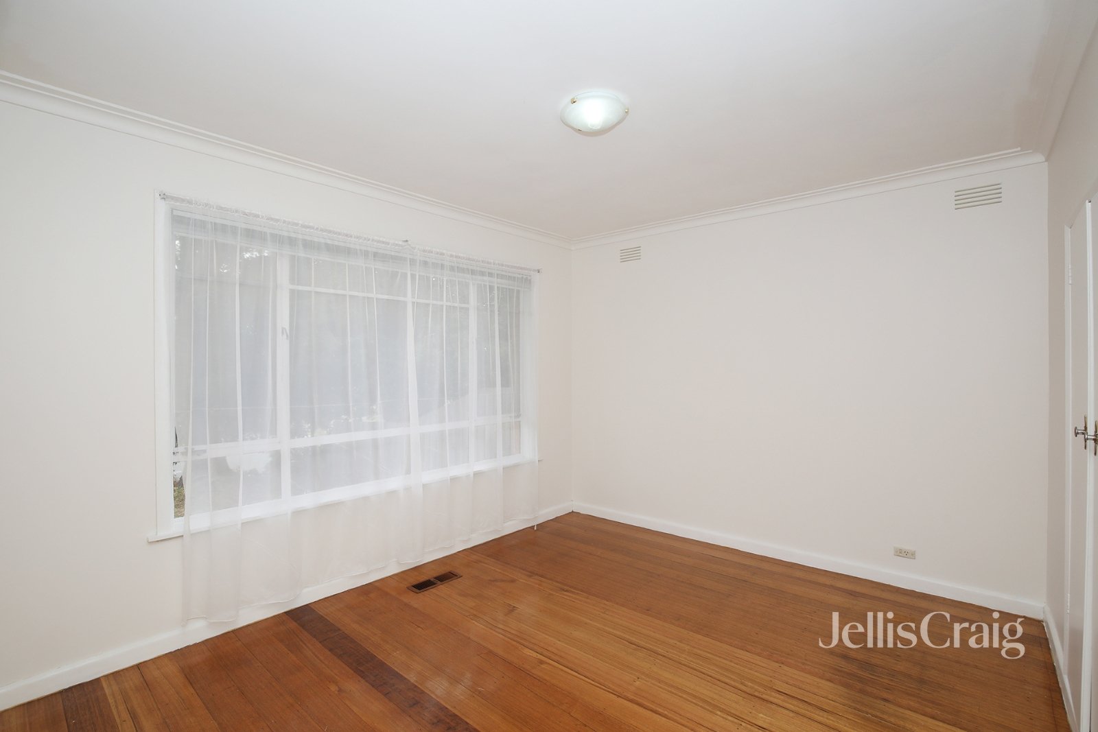 12 Dallas Crescent, Watsonia&nbsp;North image 4