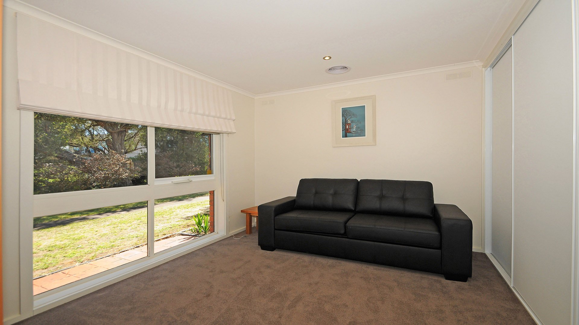 Property Gallery Thumbnail 6