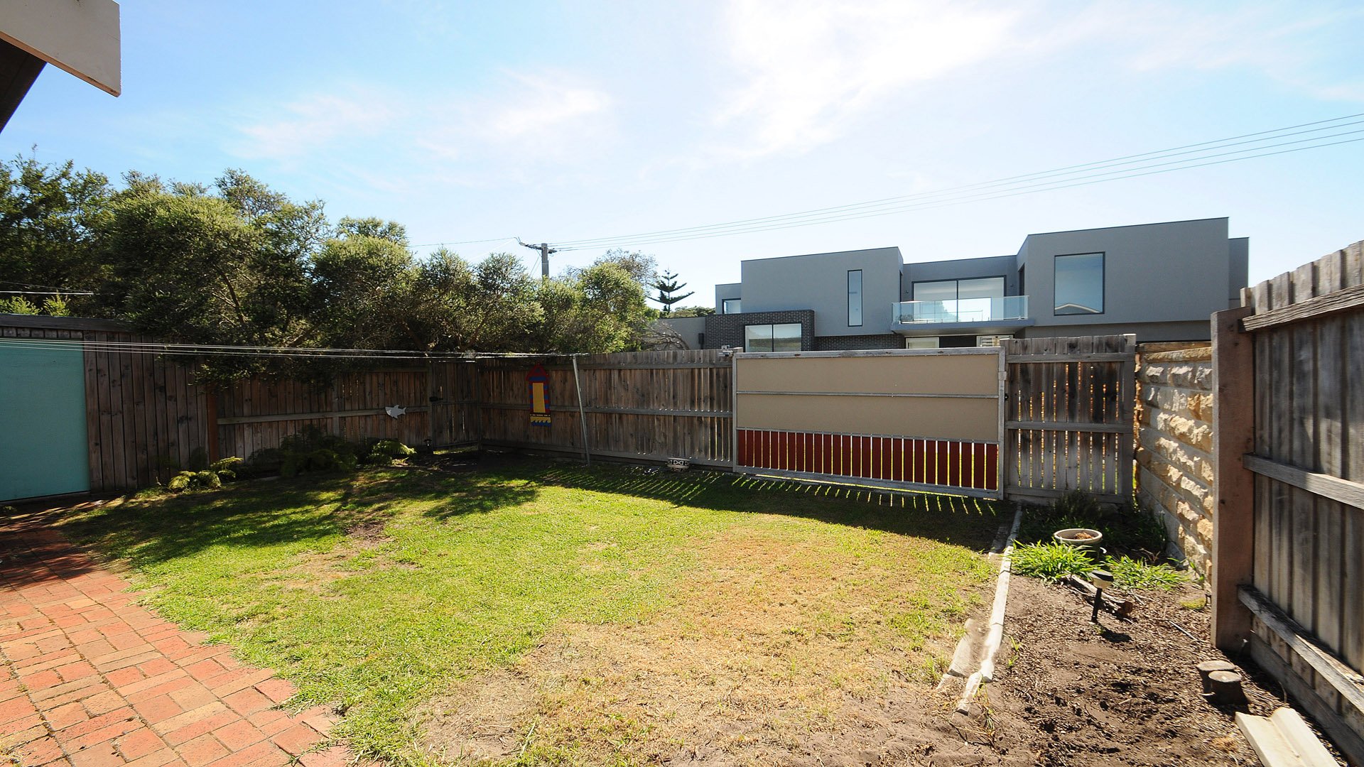 Property Gallery Thumbnail 9
