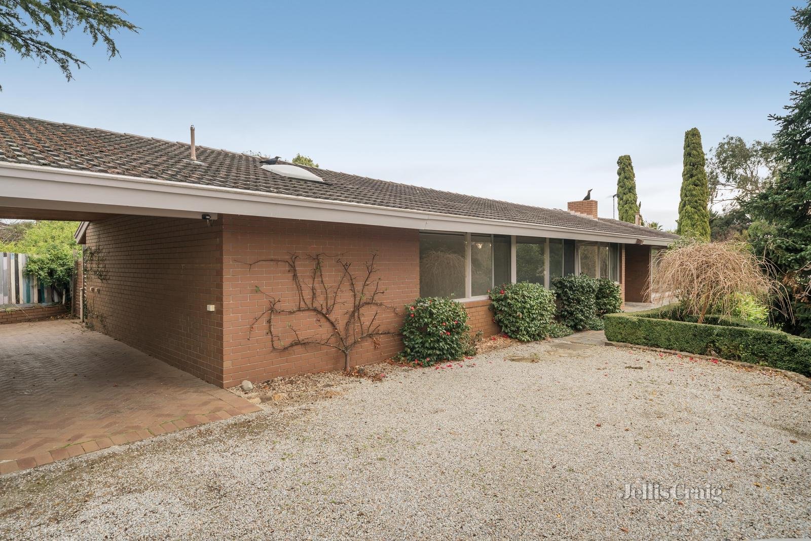 12 Daws Road, Doncaster East image 9