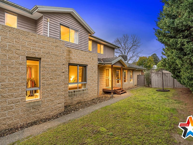 1/2 Denman Street, Kilsyth image 1