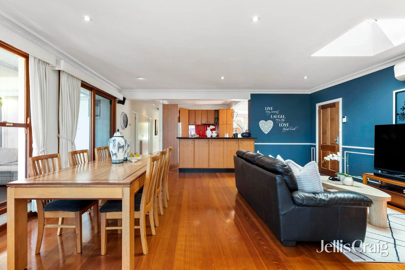 12 Diosma Drive, Glen&nbsp;Waverley image 3