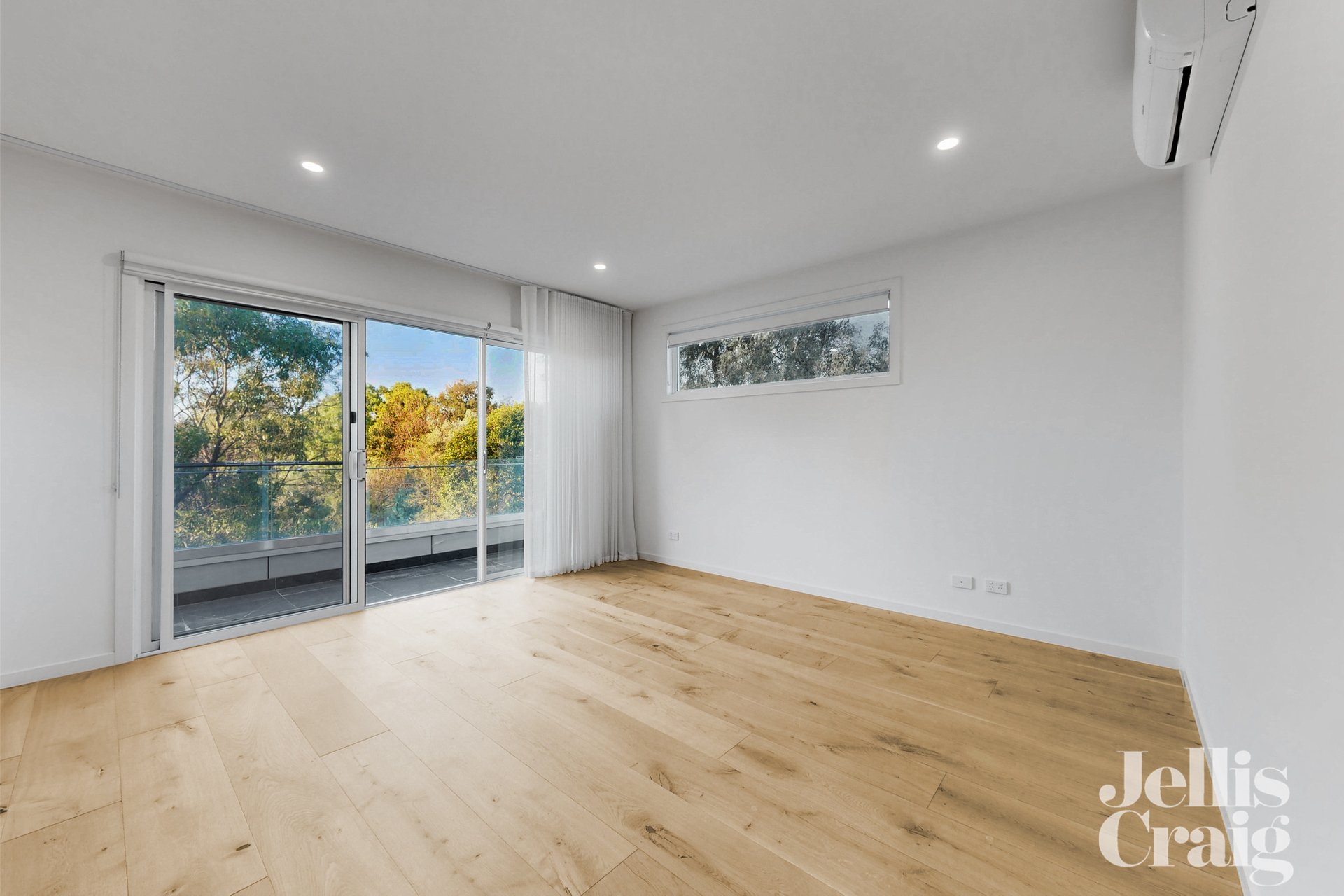 1/2 Donald Avenue, Essendon image 7
