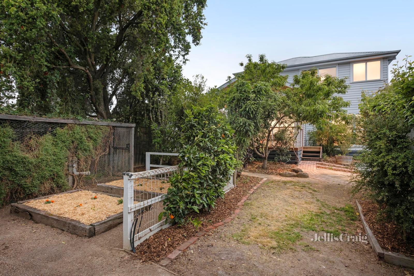 12 Doris Street, Greensborough image 22