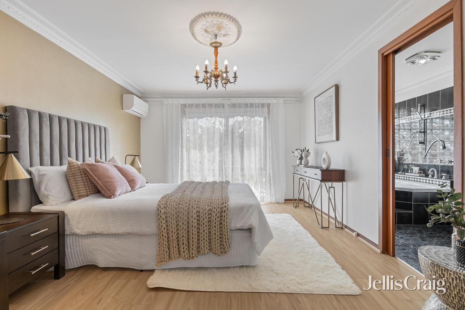 12 Dumosa Avenue, Croydon image 6