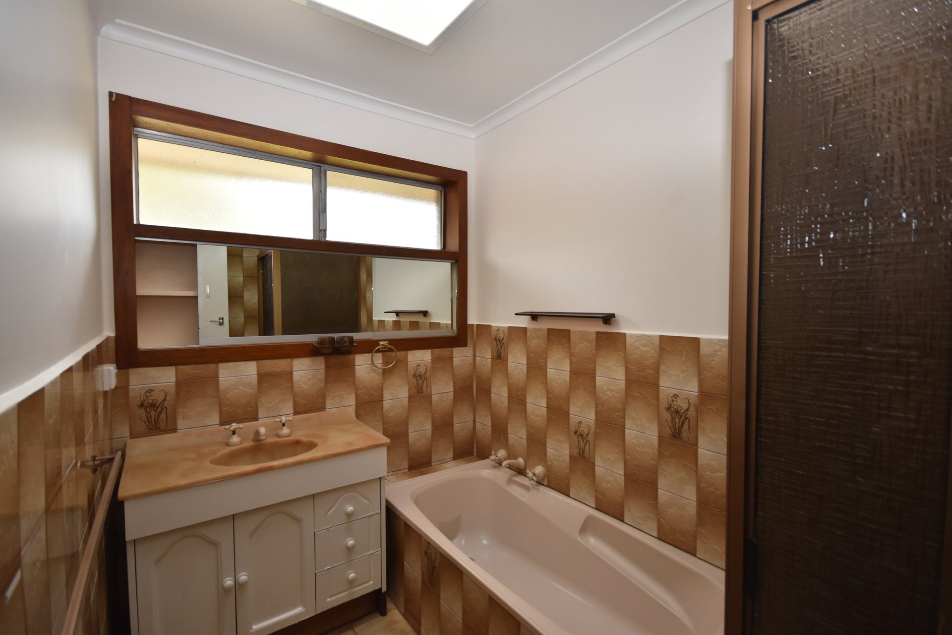 12 Edith Avenue, Croydon image 3