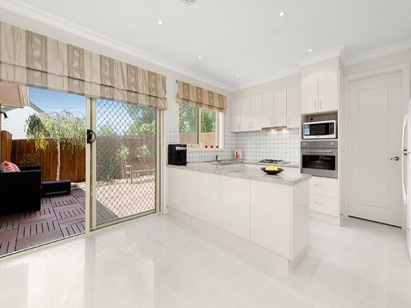 1/2 Efron Court, Box Hill North image 5