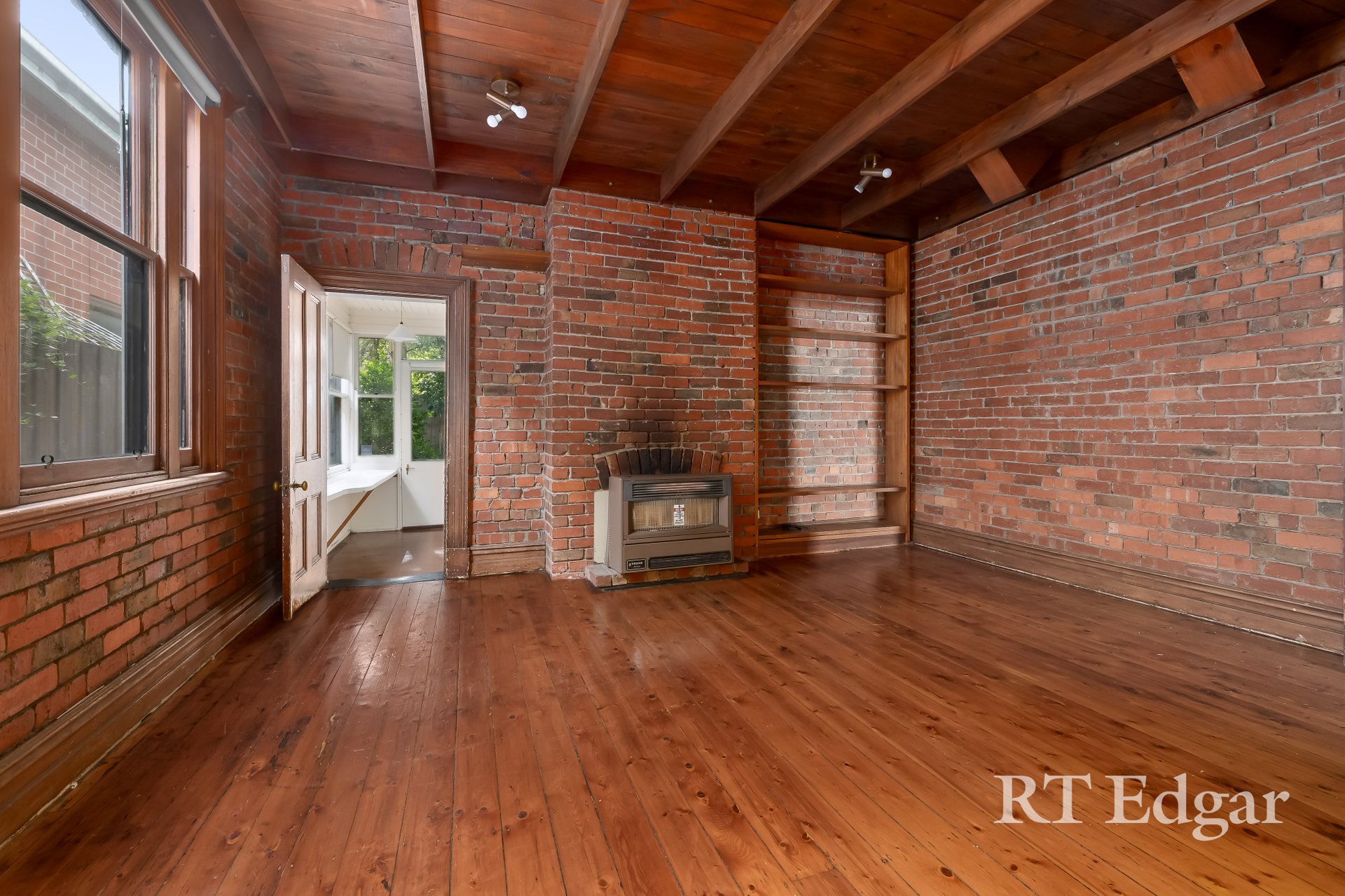 Property Gallery Thumbnail 4