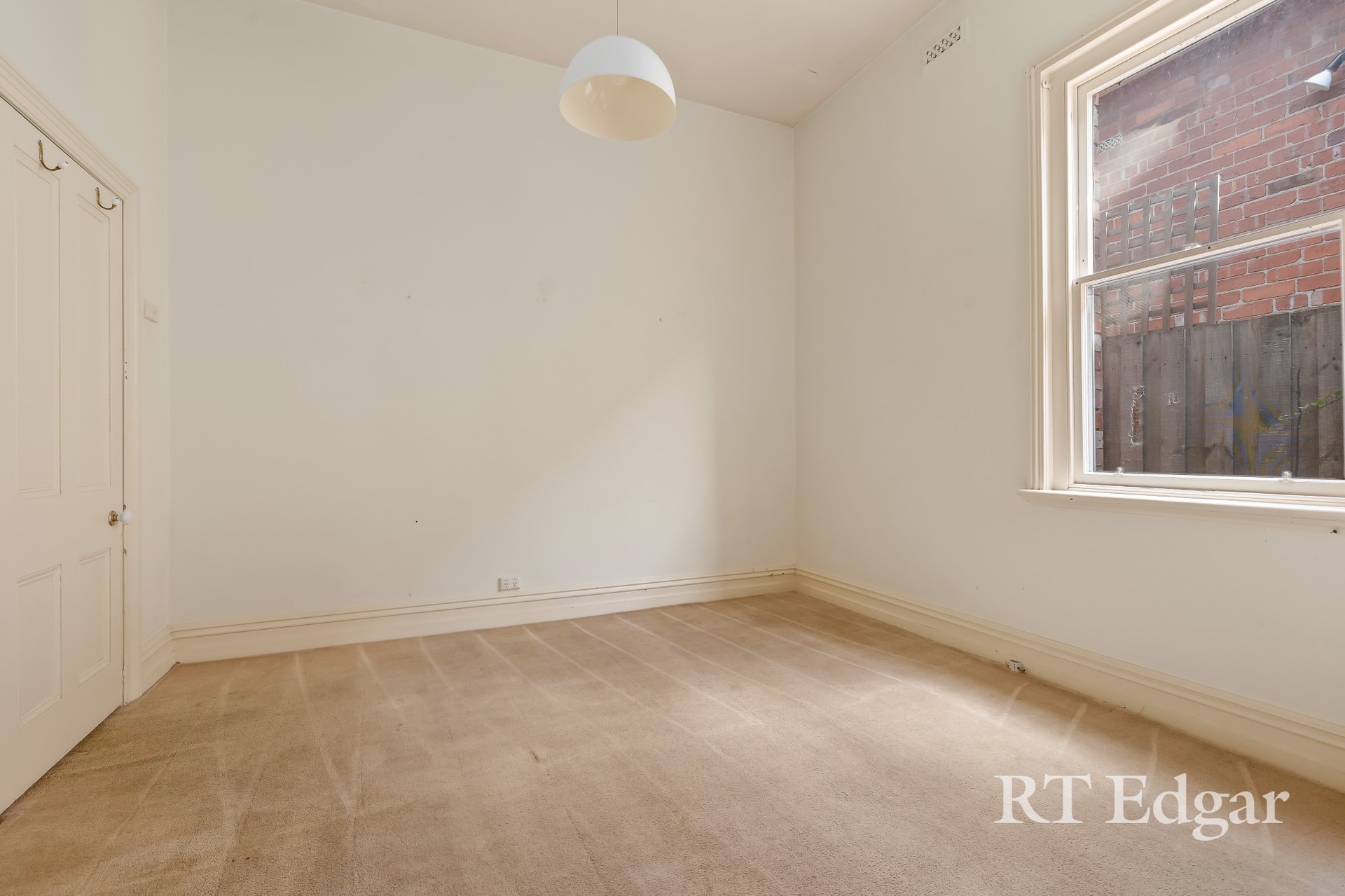 Property Gallery Thumbnail 3