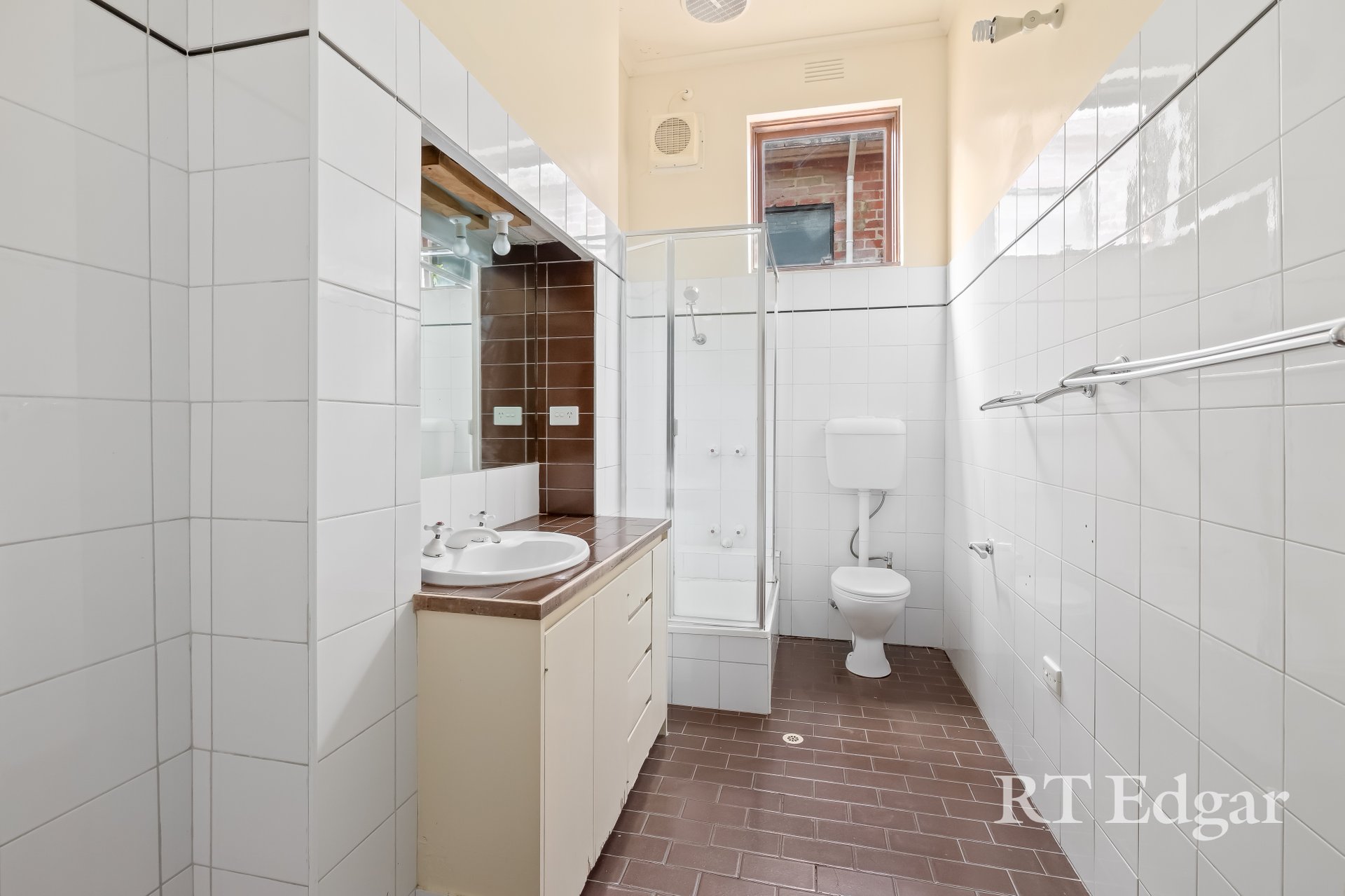 Property Gallery Thumbnail 8