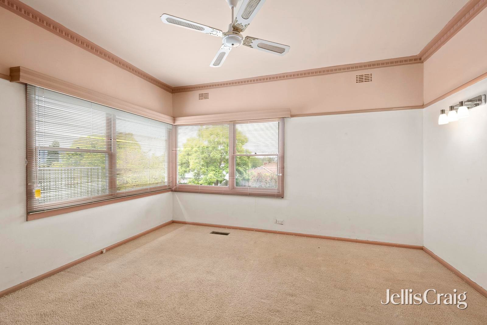 12 Elizabeth Street, Croydon image 4