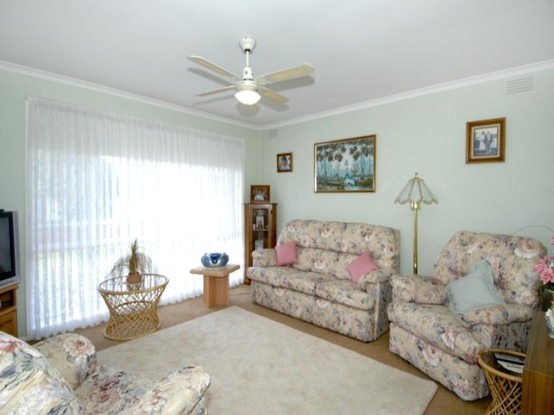 1/2 Elizabeth Street, St Albans Park image 2