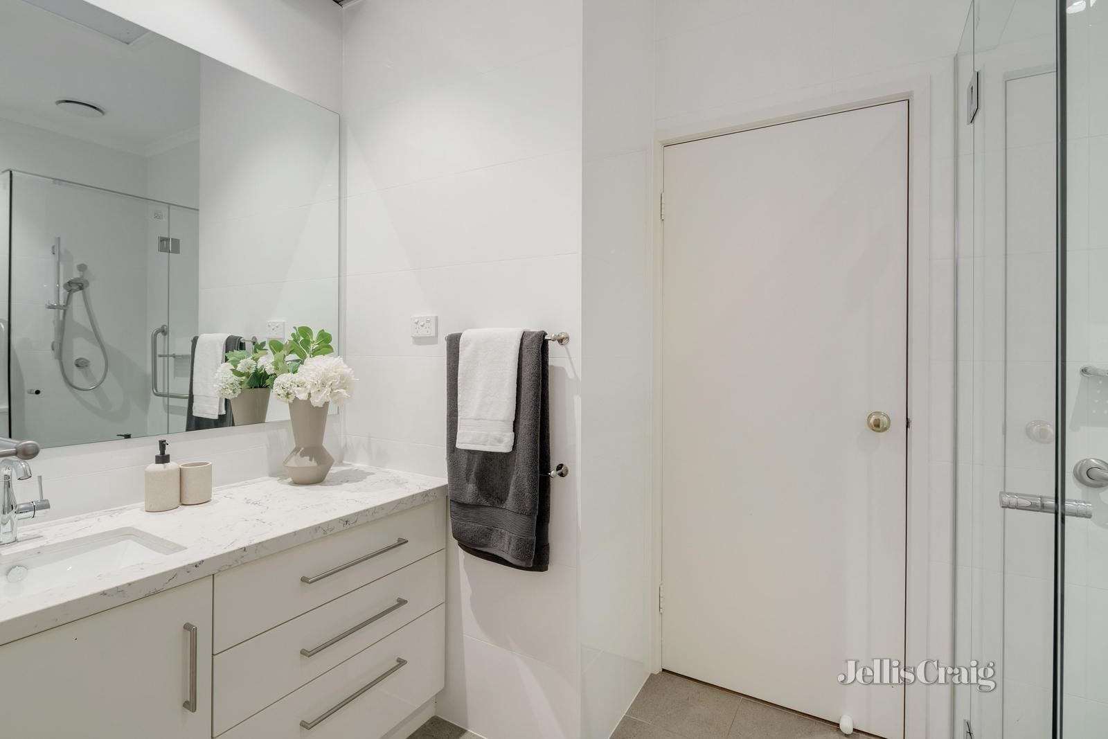 12 Ellesmore Court, Kew image 7