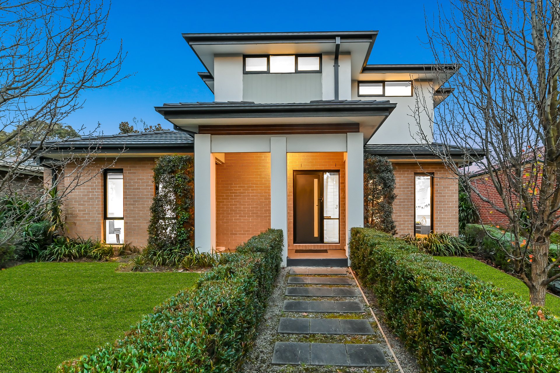 1/2 Elm Grove, Mount Waverley image 1